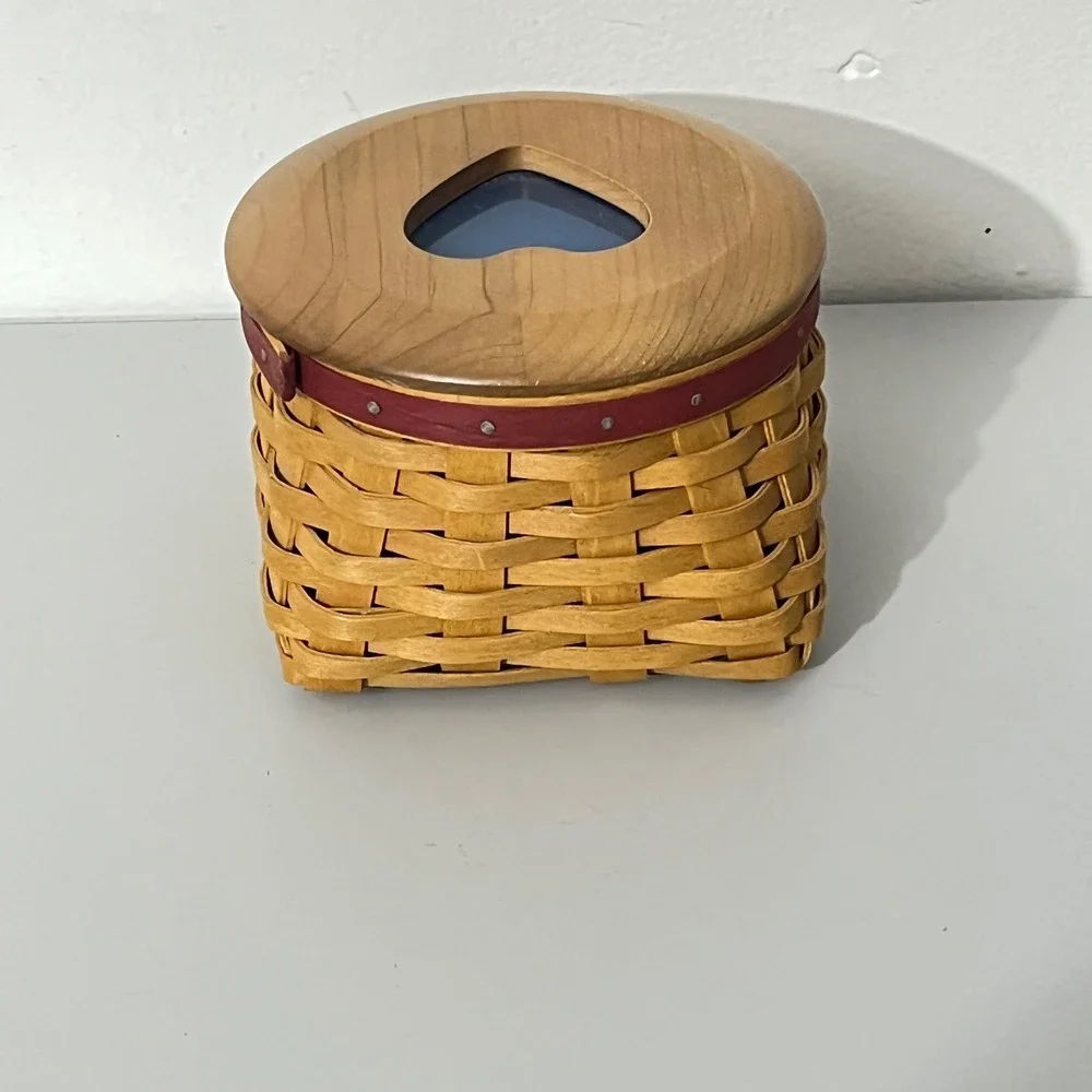 Longaberger Basket  Small Tan 2005 Hostess Appreciation Heart Lid Charm